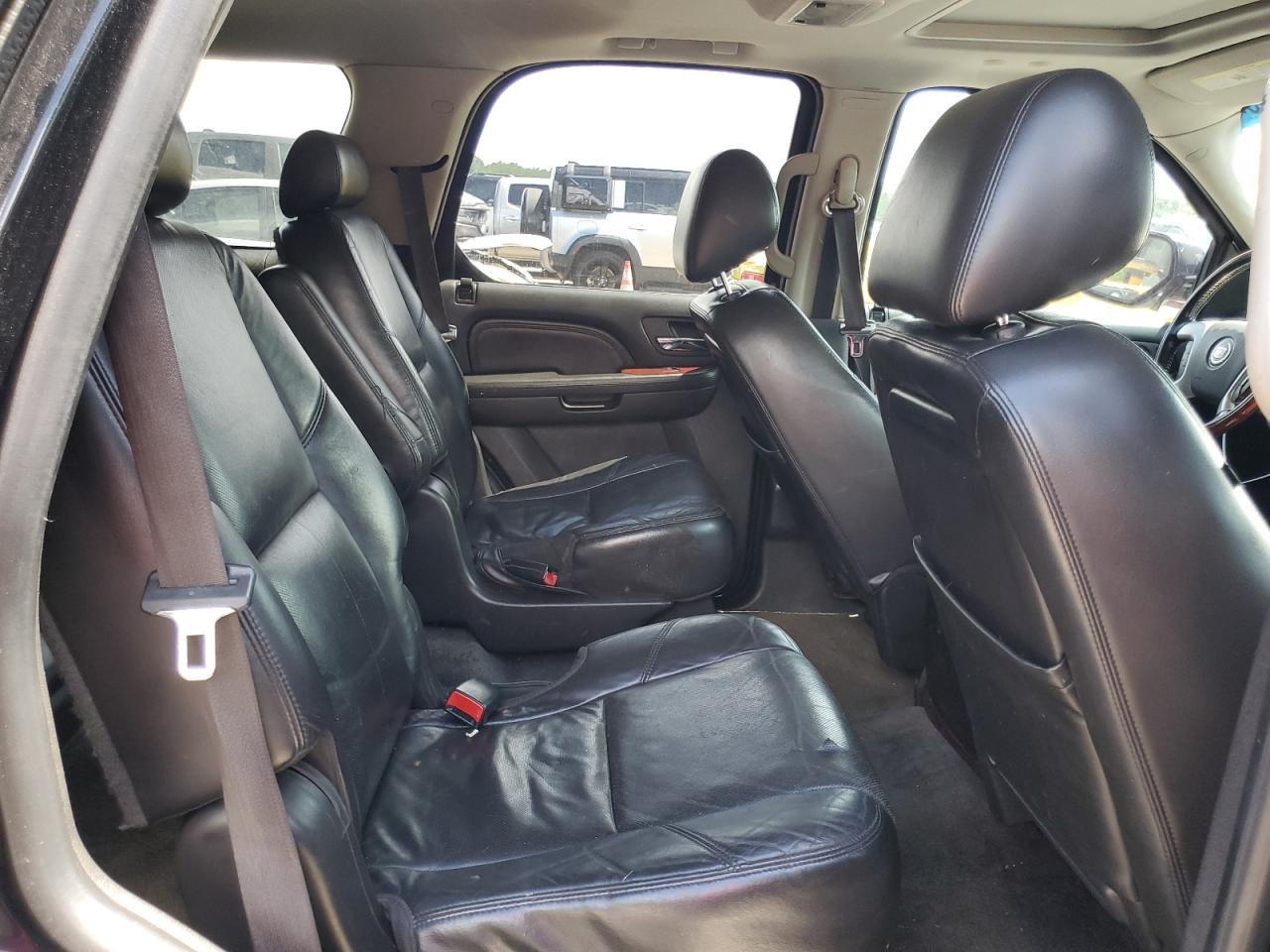 2010 Cadillac Escalade Luxury VIN: 1GYUCBEF2AR149731 Lot: 61175935