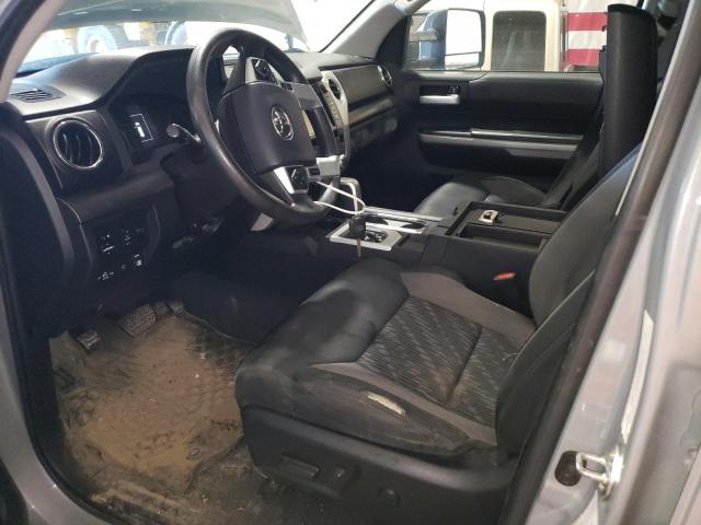  TOYOTA TUNDRA 2018 Srebrny