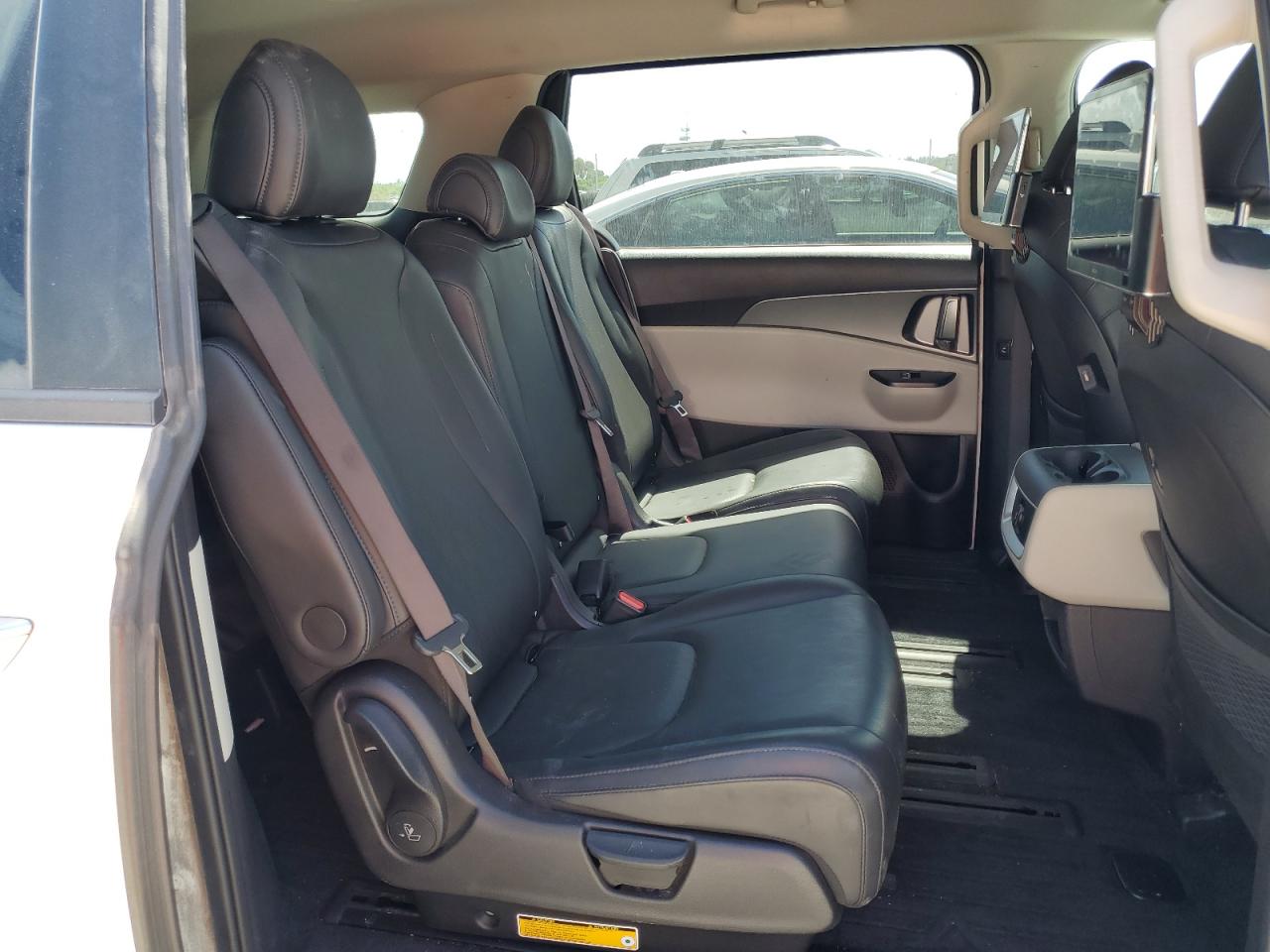 2023 Kia Carnival Lx VIN: KNDNB4H31P6235410 Lot: 61431905
