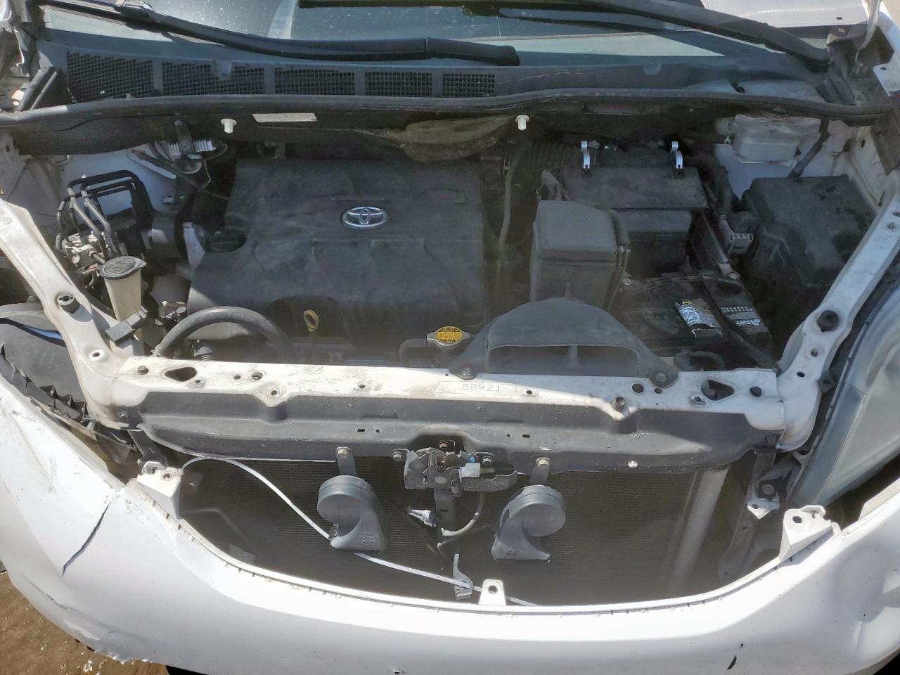 2011 Toyota Sienna Xle VIN: 5TDYK3DC9BS058577 Lot: 61392675
