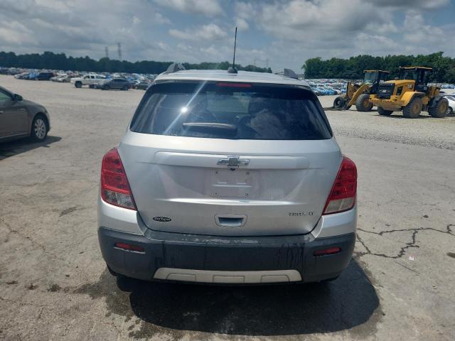  CHEVROLET TRAX 2015 Srebrny