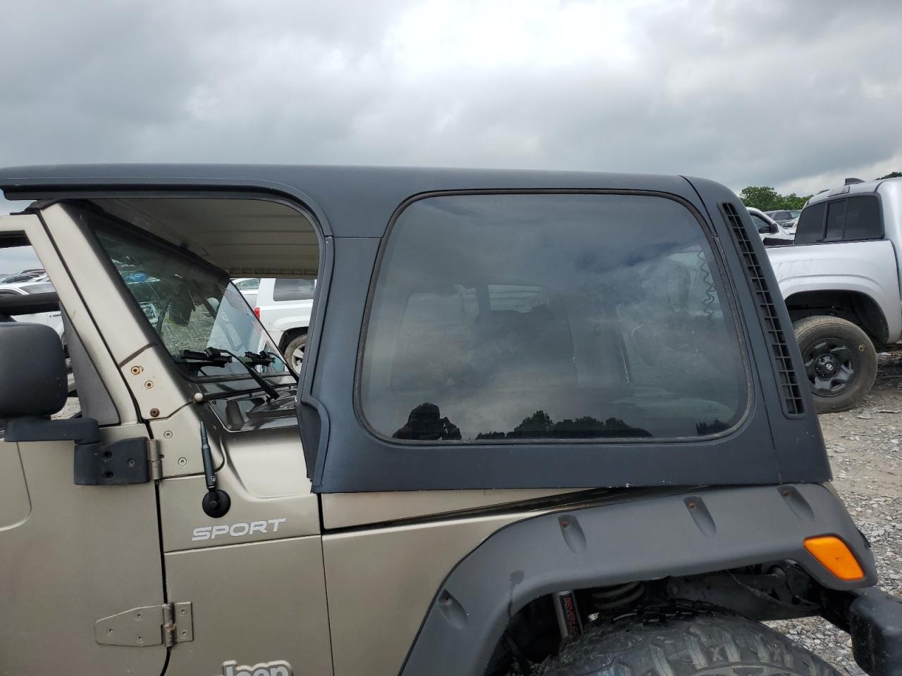 2005 Jeep Wrangler / Tj Sport VIN: 1J4FA49SX5P313598 Lot: 60460535