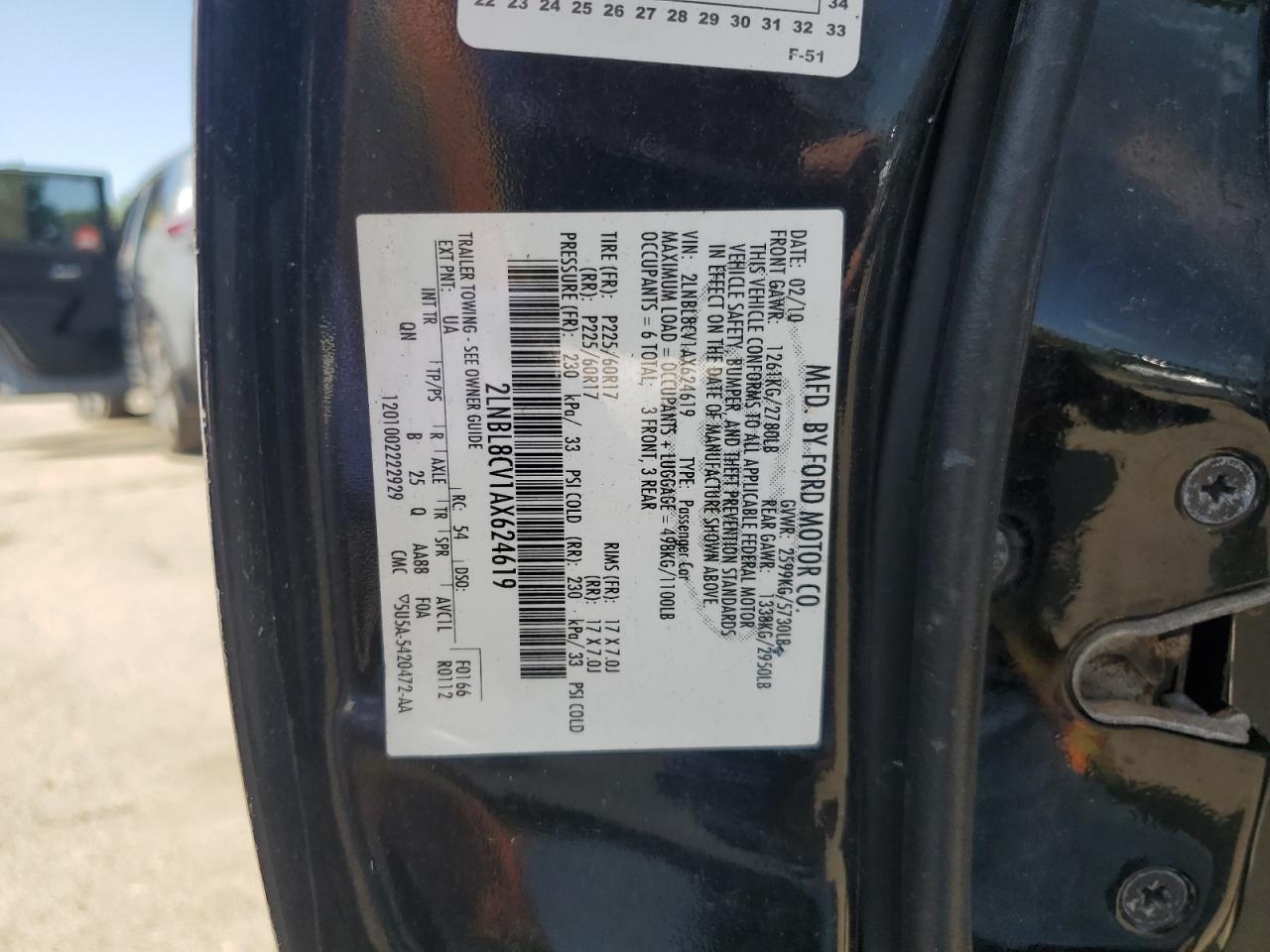 2010 Lincoln Town Car Signature Limited VIN: 2LNBL8CV1AX624619 Lot: 61801065