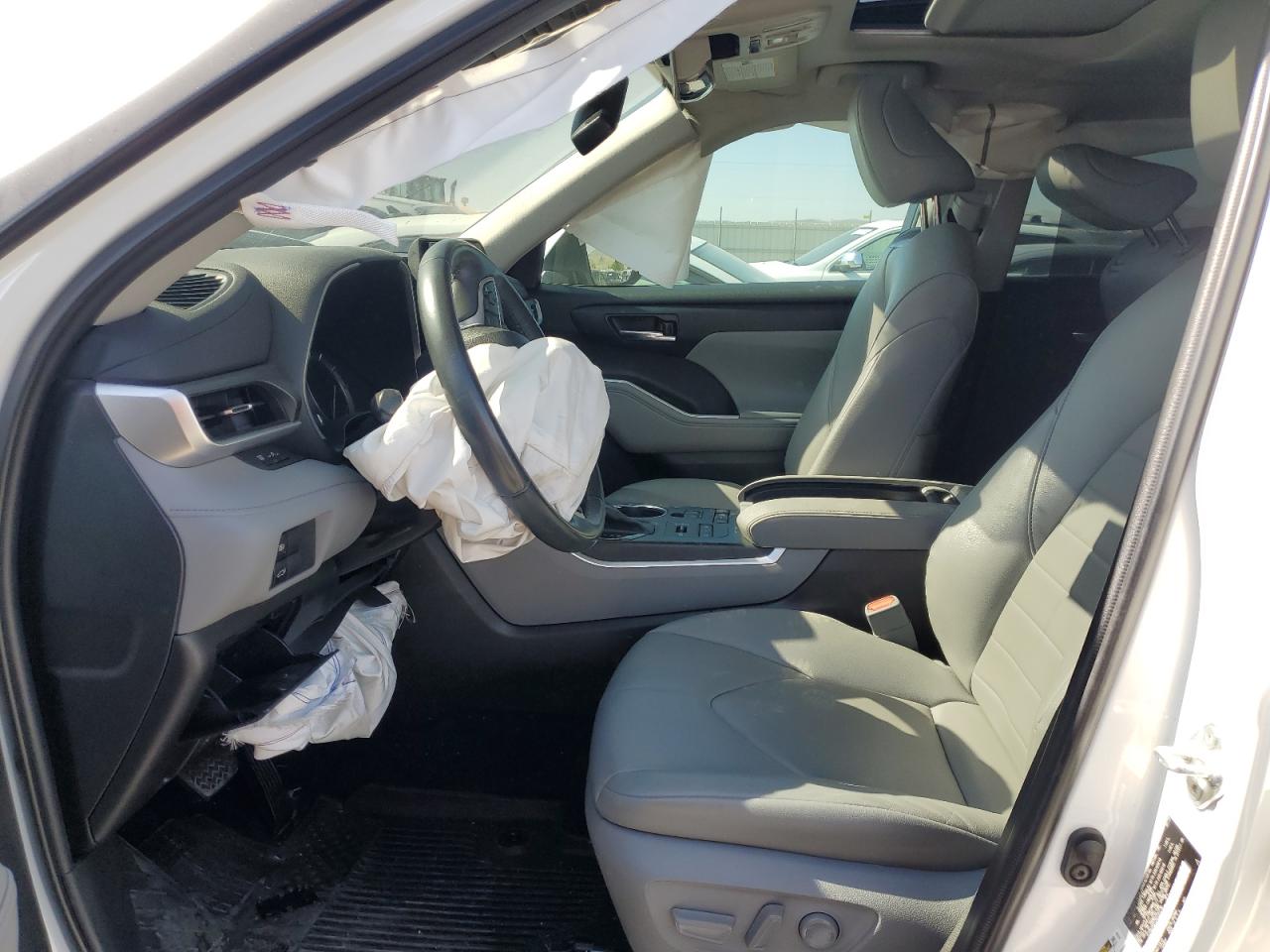 2022 Toyota Highlander Xle VIN: 5TDGZRBH7NS220736 Lot: 61968075