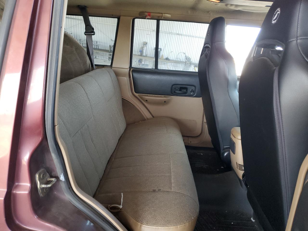 2000 Jeep Cherokee Classic VIN: 1J4FF58S8YL135534 Lot: 62211335