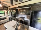 2021 Crossroads Redwood for Sale in Tanner, AL - Minor Dent/Scratches