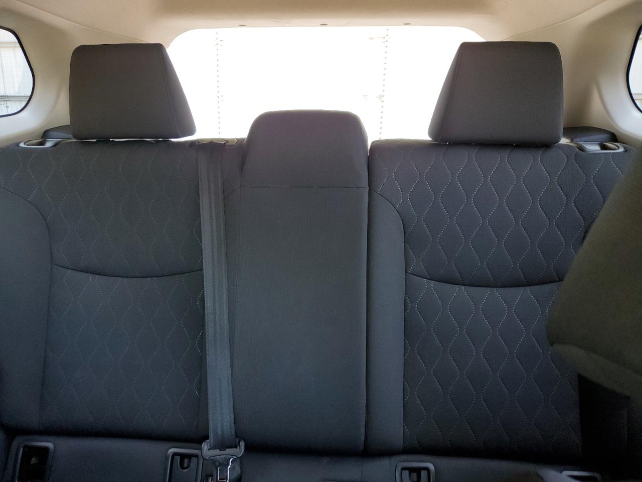 2022 Toyota Corolla Cross Le VIN: 7MUCAAAG8NV007946 Lot: 62179185