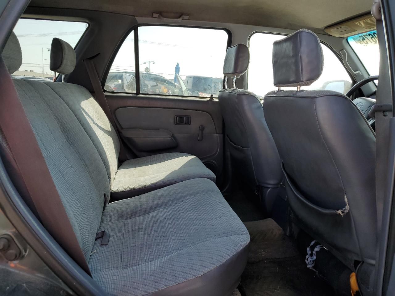 1996 Toyota 4Runner VIN: JT3GM84R9T0004051 Lot: 62720675