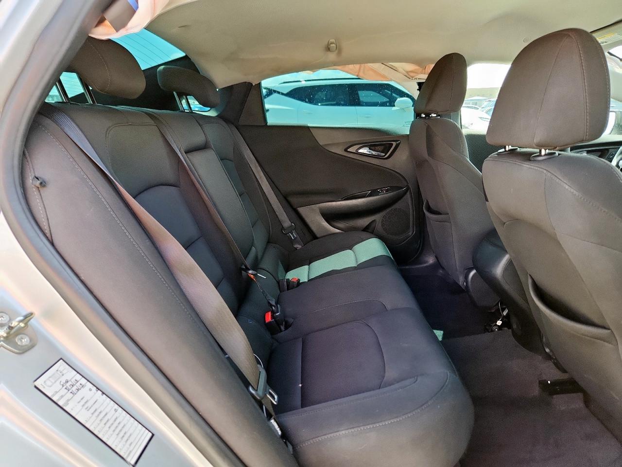 1g1zb5st2jf197752 1G1ZB5ST2JF197752 2018 Chevrolet Malibu Ls