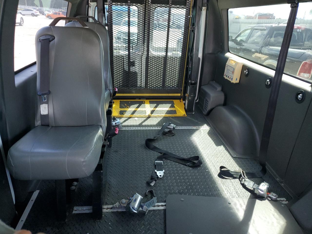 FORD ALL Models 2013 VIN 1FTNE2EW5DDB06085 фото 10