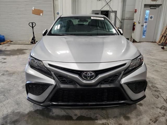  TOYOTA CAMRY 2022 Silver
