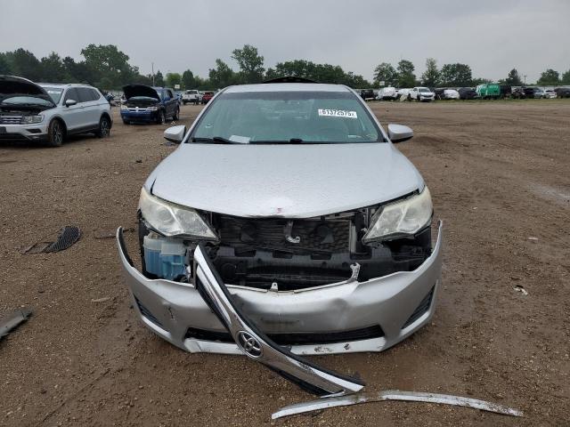  TOYOTA CAMRY 2014 Srebrny