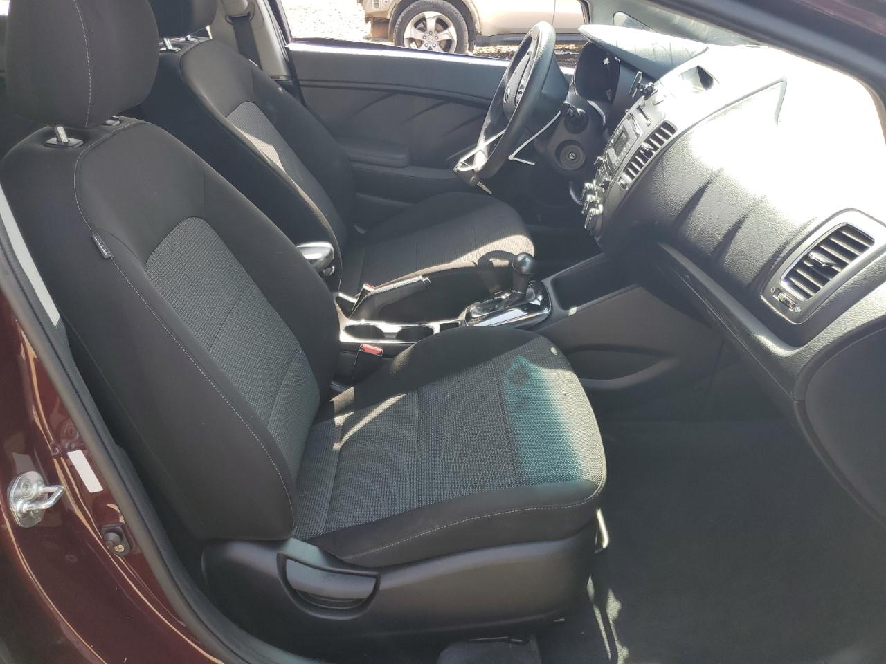 2018 Kia Forte Lx VIN: 3KPFK4A76JE259706 Lot: 61613285