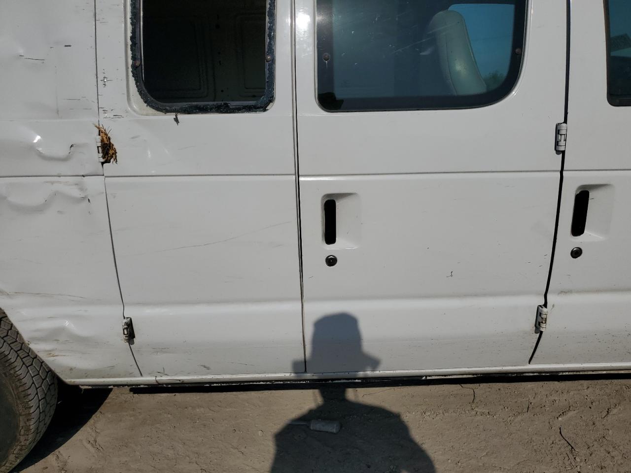 2000 Ford Econoline E150 Van VIN: 1FTRE14W5YHB69473 Lot: 62169295