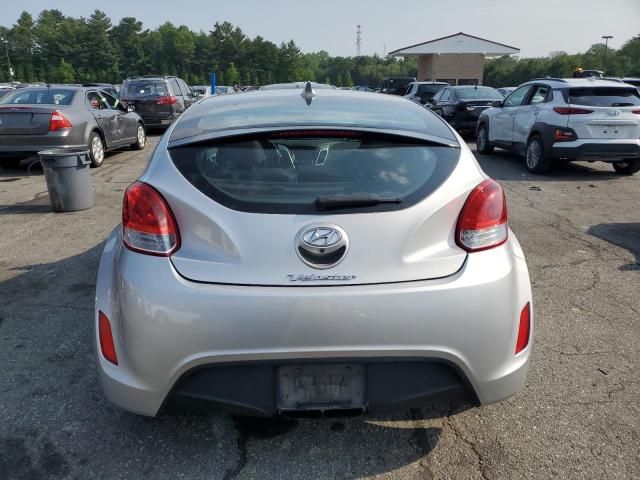  HYUNDAI VELOSTER 2017 Srebrny