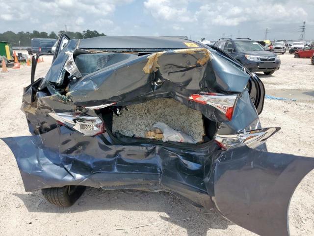 Sedans TOYOTA COROLLA 2015 Szary