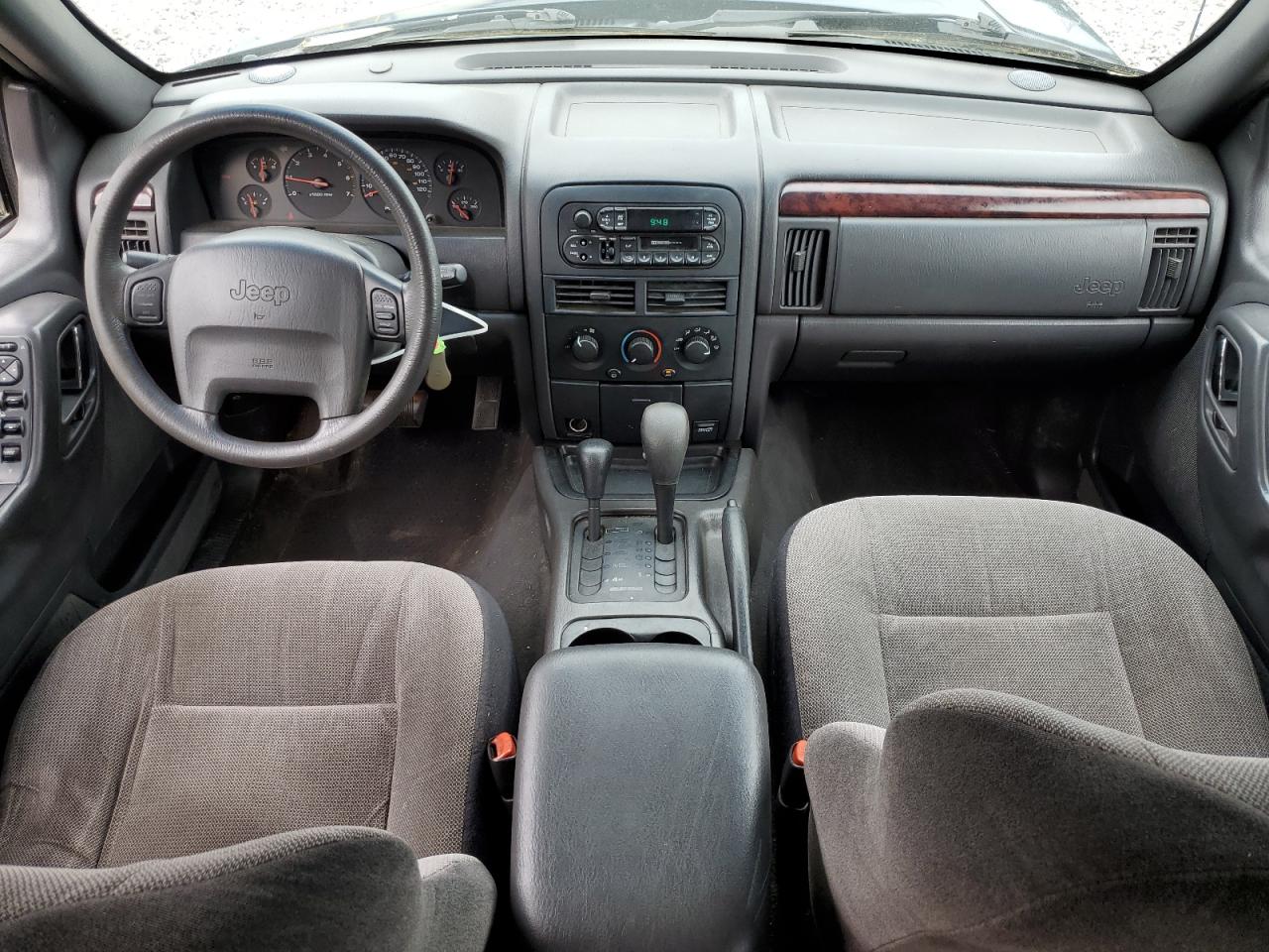 2000 Jeep Grand Cherokee Laredo VIN: 1J4GW48S8YC355982 Lot: 61411875