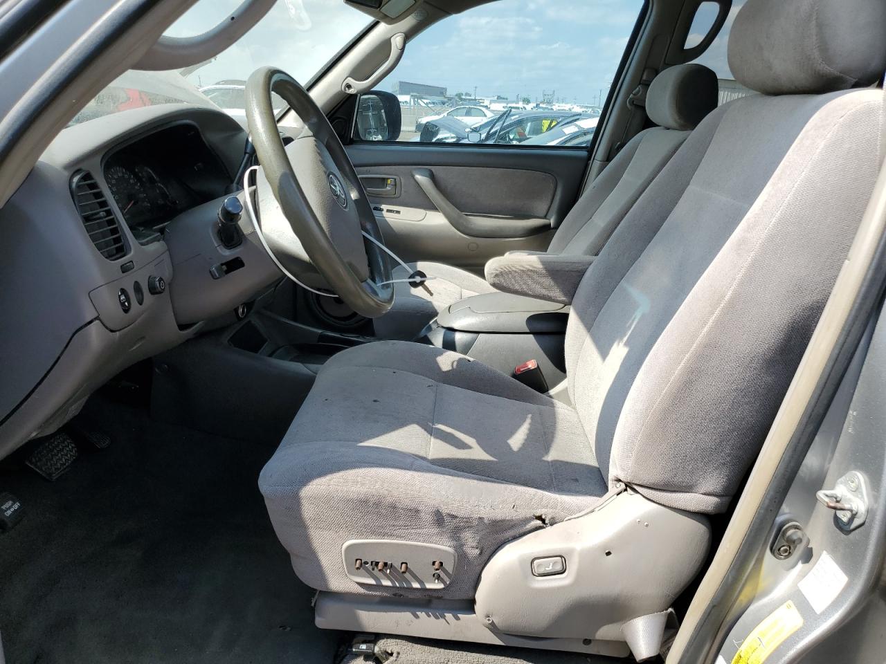 2004 Toyota Sequoia Sr5 VIN: 5TDZT34A64S214433 Lot: 63117105