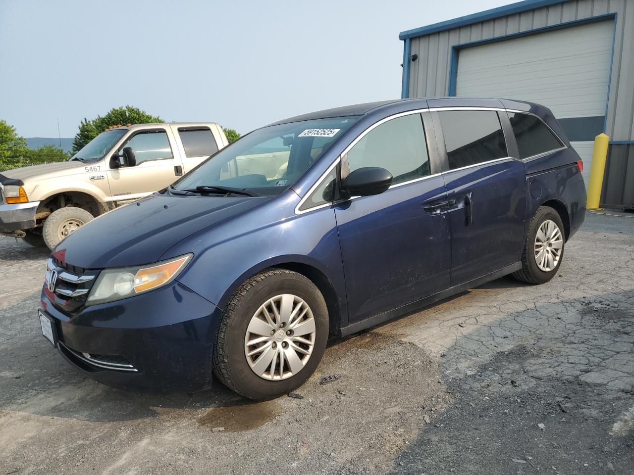 2014 Honda Odyssey Lx продається в Chambersburg, PA - Rear End