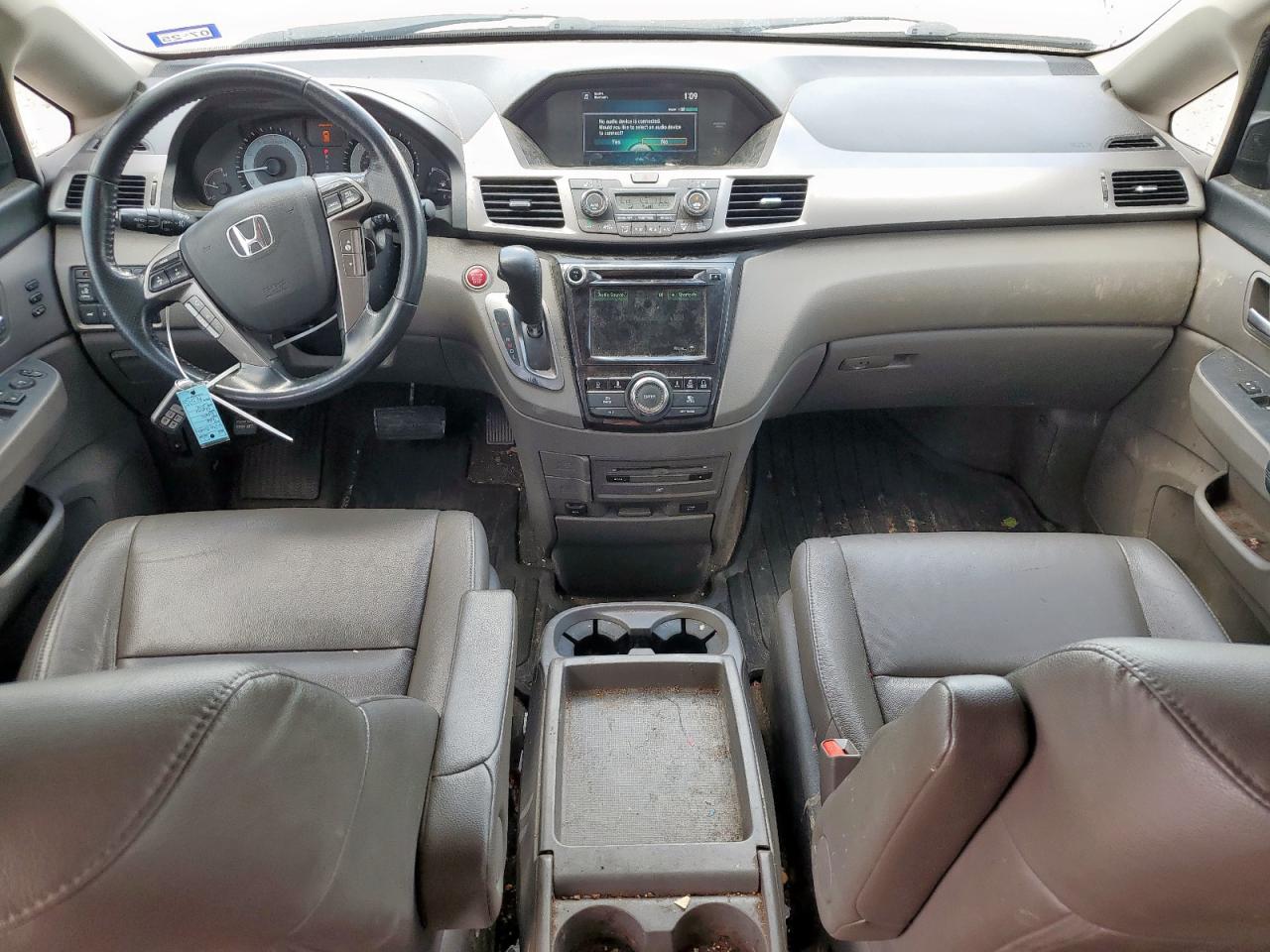 2016 Honda Odyssey Touring VIN: 5FNRL5H98GB127413 Lot: 62786945