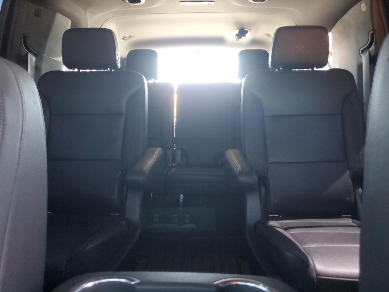 2022 Chevrolet Suburban C1500 Lt VIN: 1GNSCCKT5NR177680 Lot: 61946435