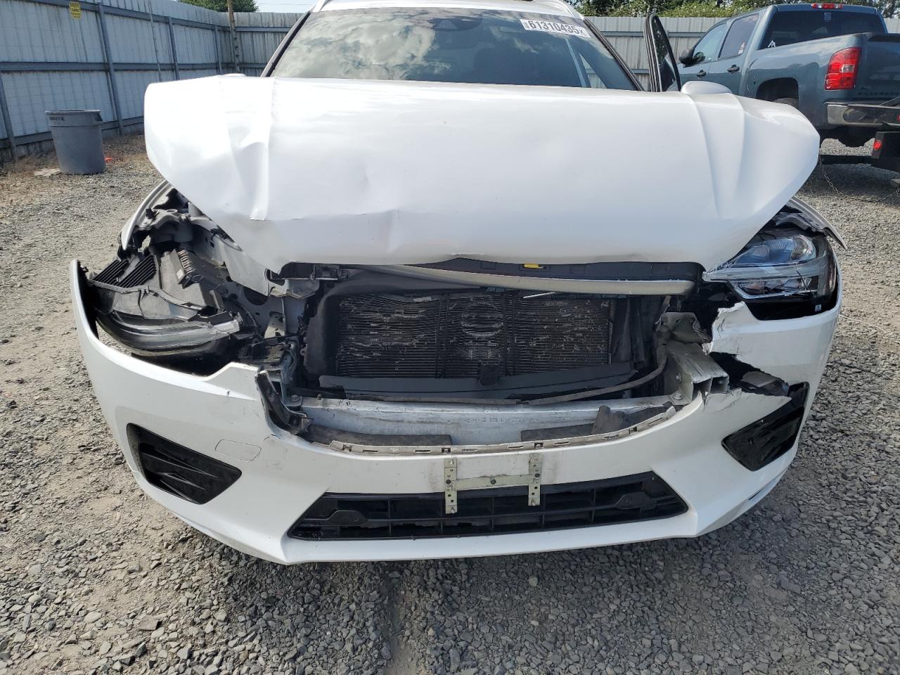 2019 Volvo Xc60 T5 R-Design VIN: LYV102RM5KB326307 Lot: 61310435