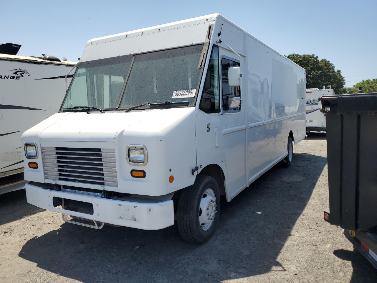 2013 Ford F59 de vânzare în Bakersfield, CA - Minor Dent/Scratches