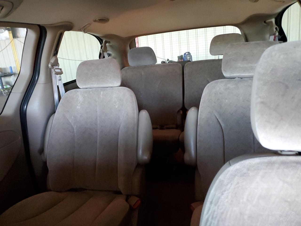 2002 Chrysler Town & Country Lxi VIN: 2C8GP54L92R791017 Lot: 61985205