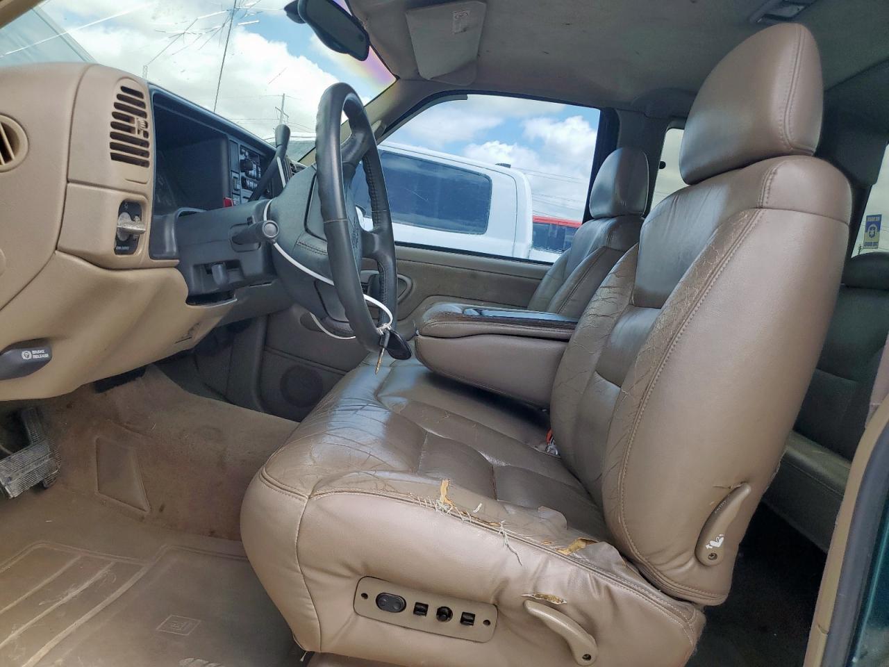 1997 GMC Sierra C1500 VIN: 2GTEC19R9V1544545 Lot: 61717075