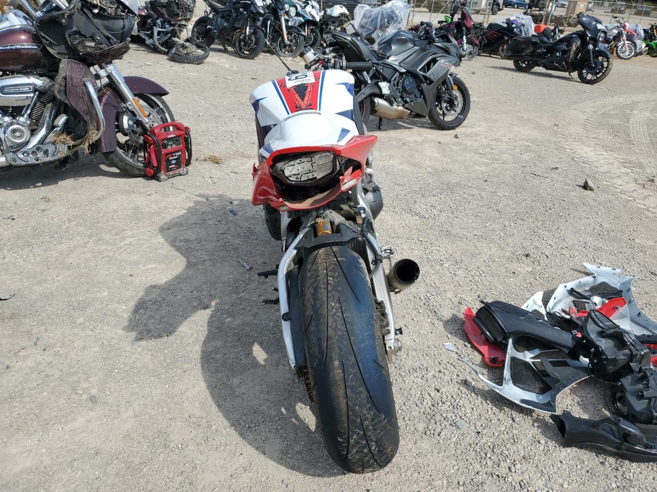 HONDA CBR CYCLE 2014 VIN JH25C596XEK300152 фото 4