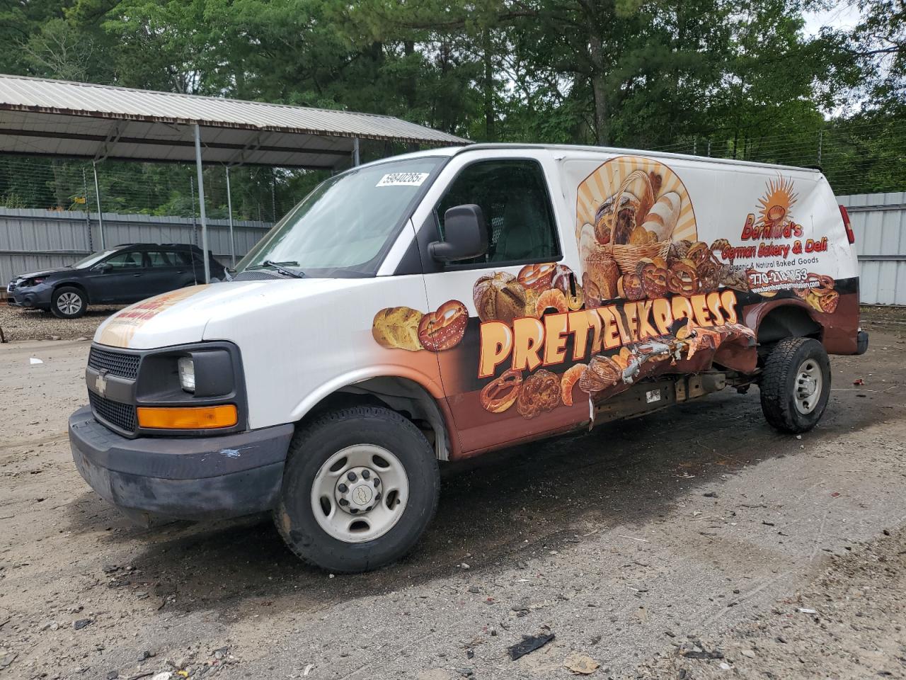 2005 Chevrolet Express G3500 for Sale in Austell, GA - Side