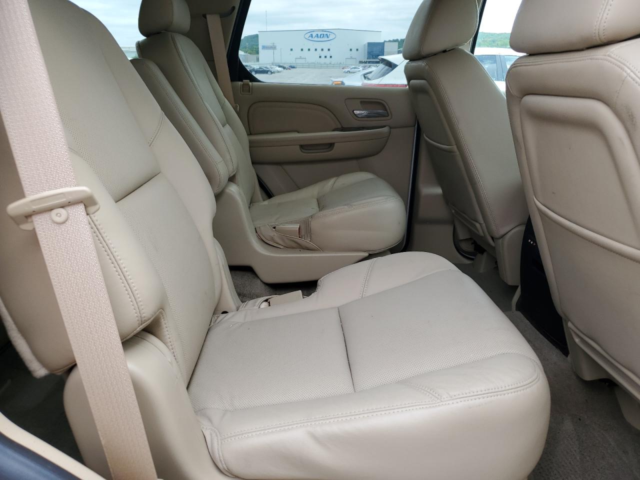 2010 Cadillac Escalade Premium VIN: 1GYUKCEF4AR235776 Lot: 61264935