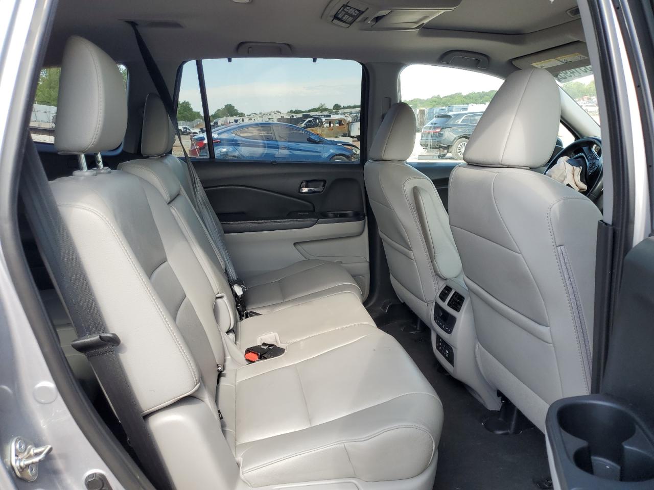 HONDA PILOT 2017 VIN 5FNYF5H93HB043441 фото 11