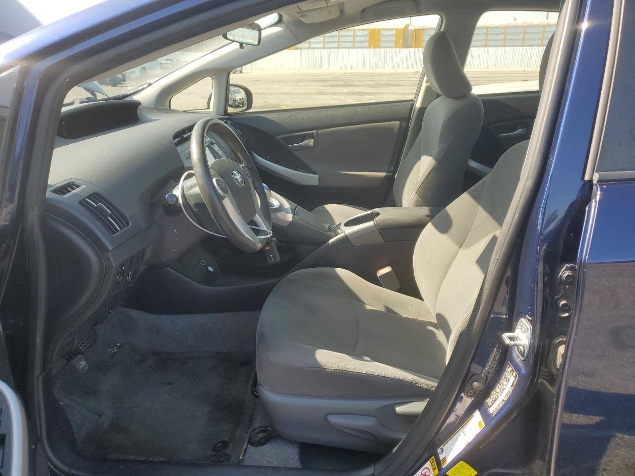 JTDKN3DU2F1930445 2015 Toyota Prius