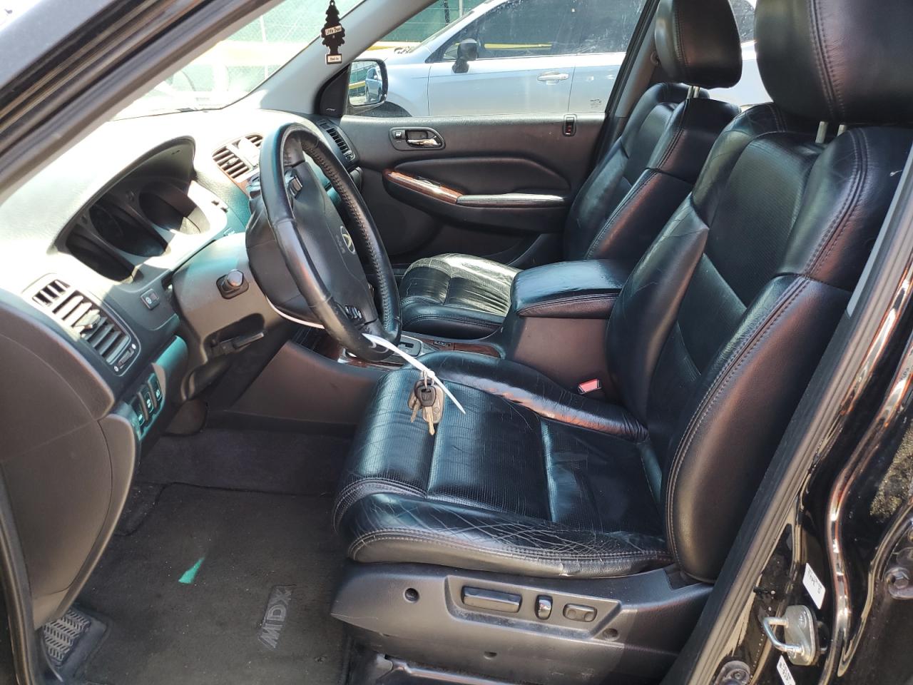 2005 Acura Mdx Touring VIN: 2HNYD18915H526585 Lot: 61642975