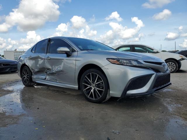  TOYOTA CAMRY 2022 Серебристый