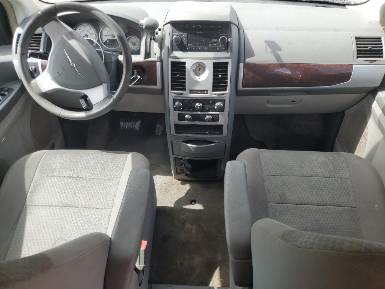 2010 Chrysler Town & Country Touring VIN: 2A4RR5D17AR229211 Lot: 59981055