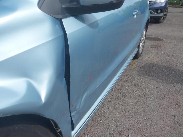 2010 VOLKSWAGEN POLO BLUEM