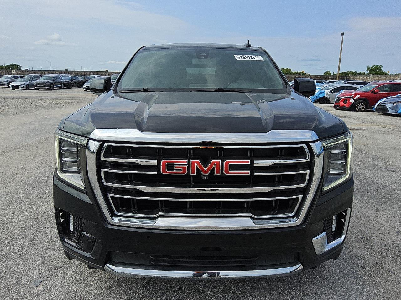 2022 Gmc Yukon Xl K1500 Slt for Sale in Homestead, FL - Minor Dent/Scratches