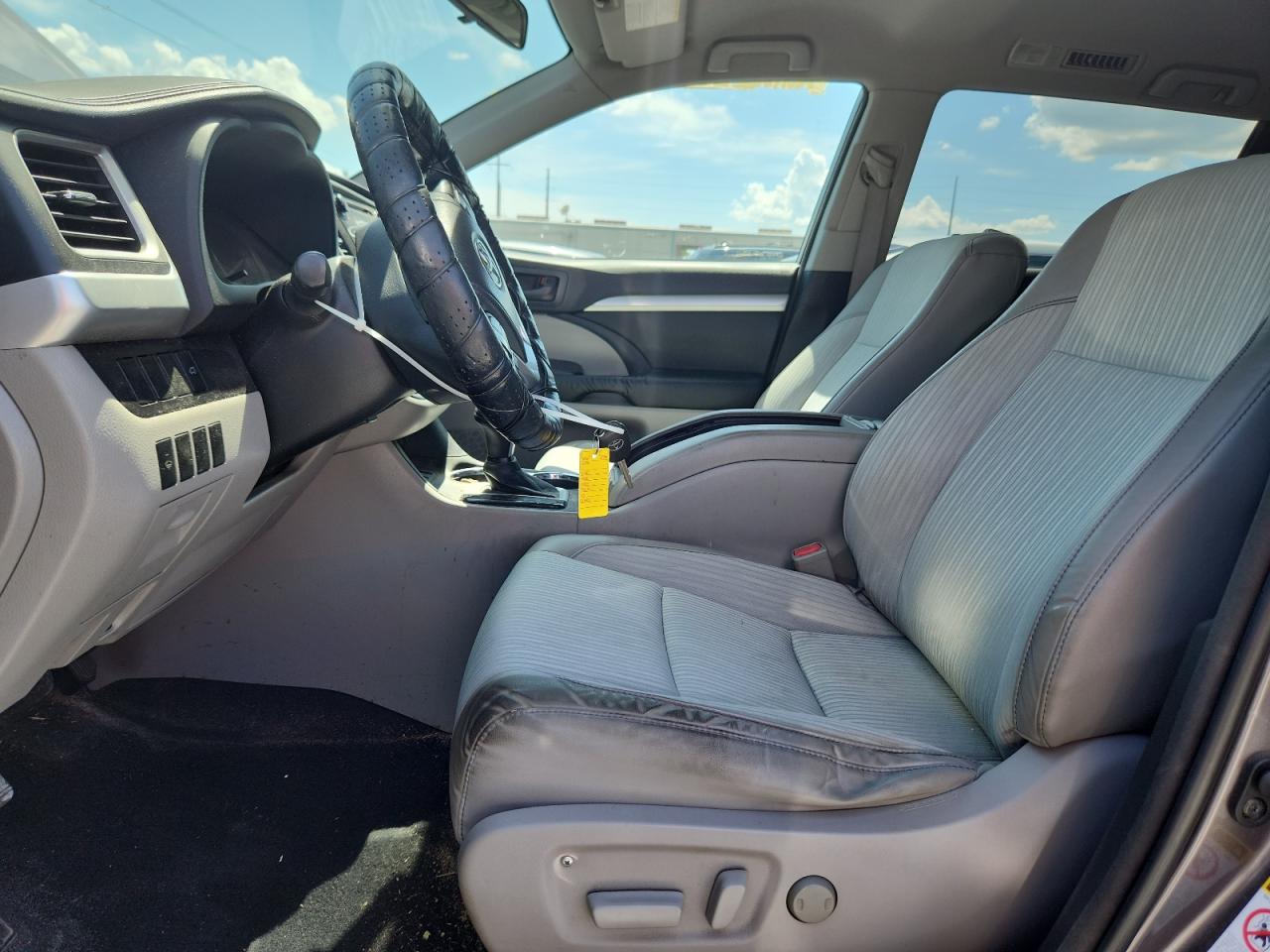 TOYOTA HIGHLANDER 2015 VIN 5TDBKRFHXFS079493 фото 7