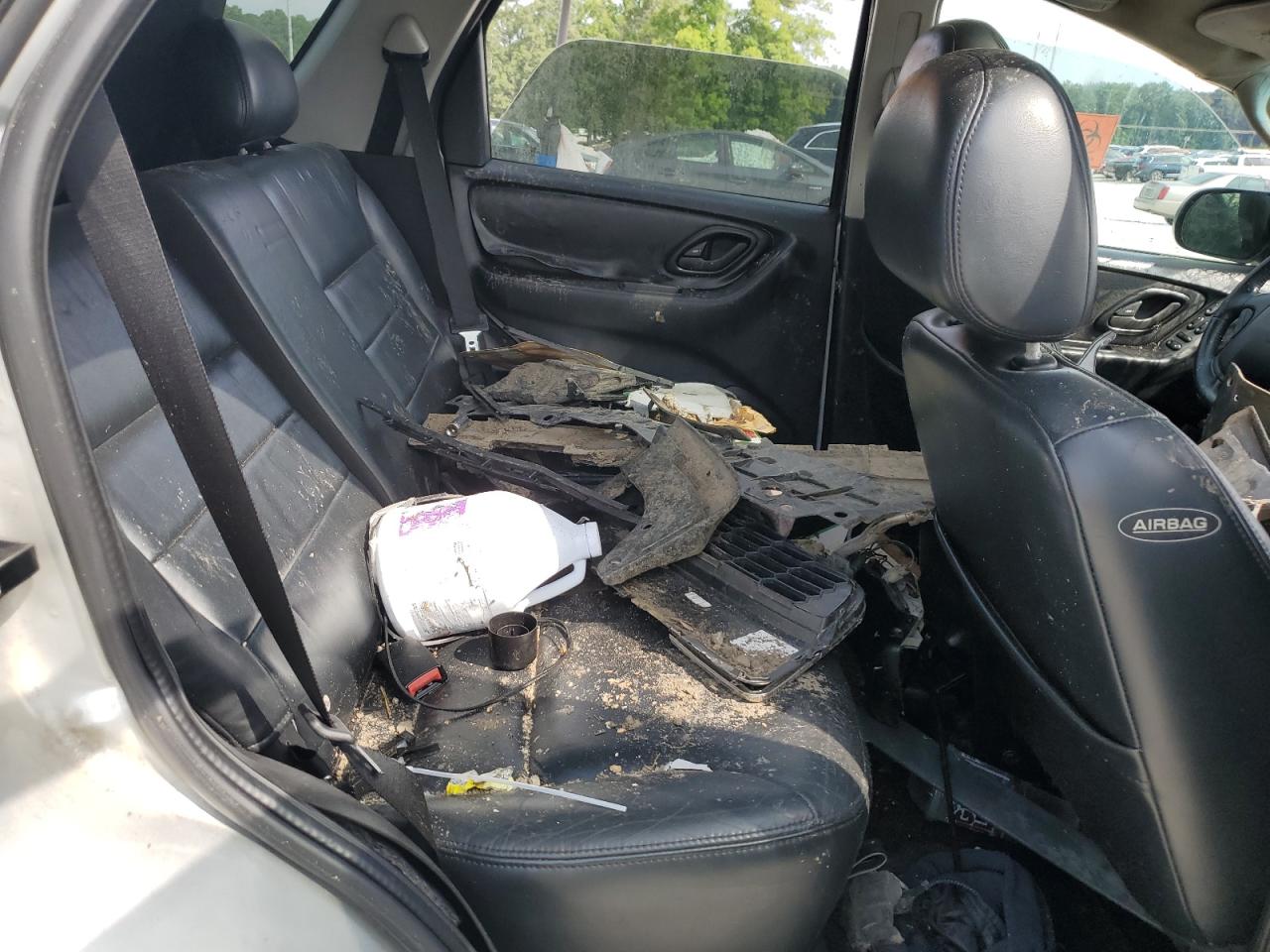 2003 Ford Escape Limited VIN: 1FMCU04113KB02898 Lot: 62701985