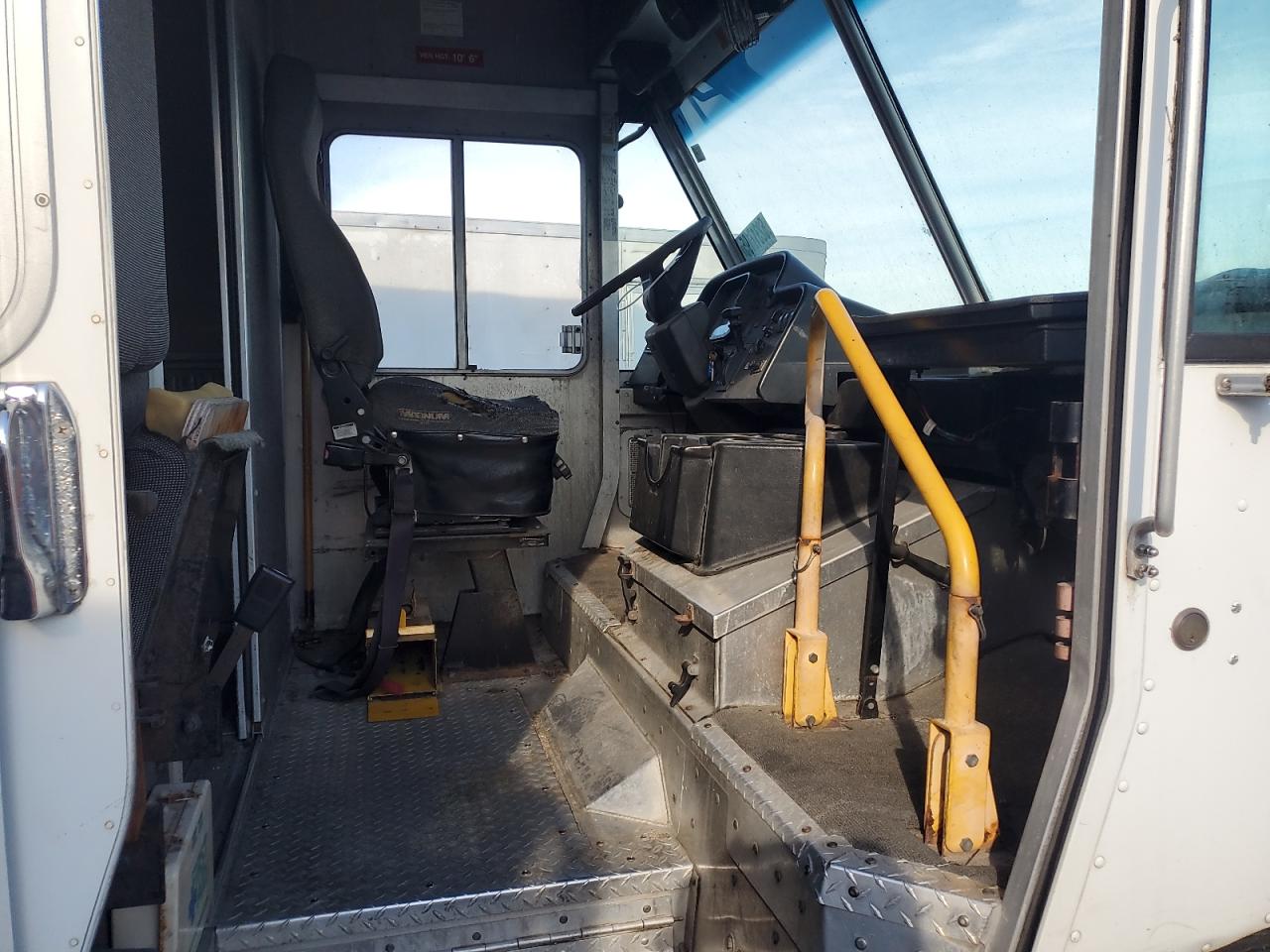 FREIGHTLINER ALL OTHER 2012 VIN 4UZAAPDU6CCBL7694 photo 5