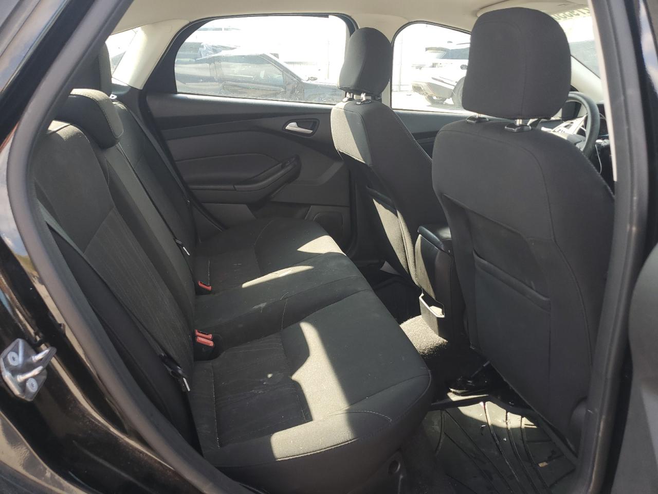 FORD FOCUS 2017 VIN 1FADP3F25HL293532 photo 10