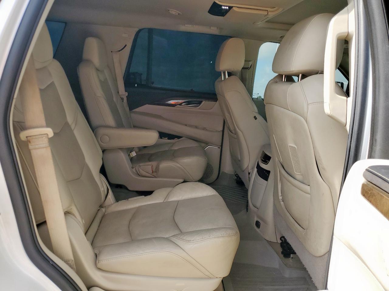 2018 Cadillac Escalade Premium Luxury VIN: 1GYS3CKJ4JR329038 Lot: 59240665
