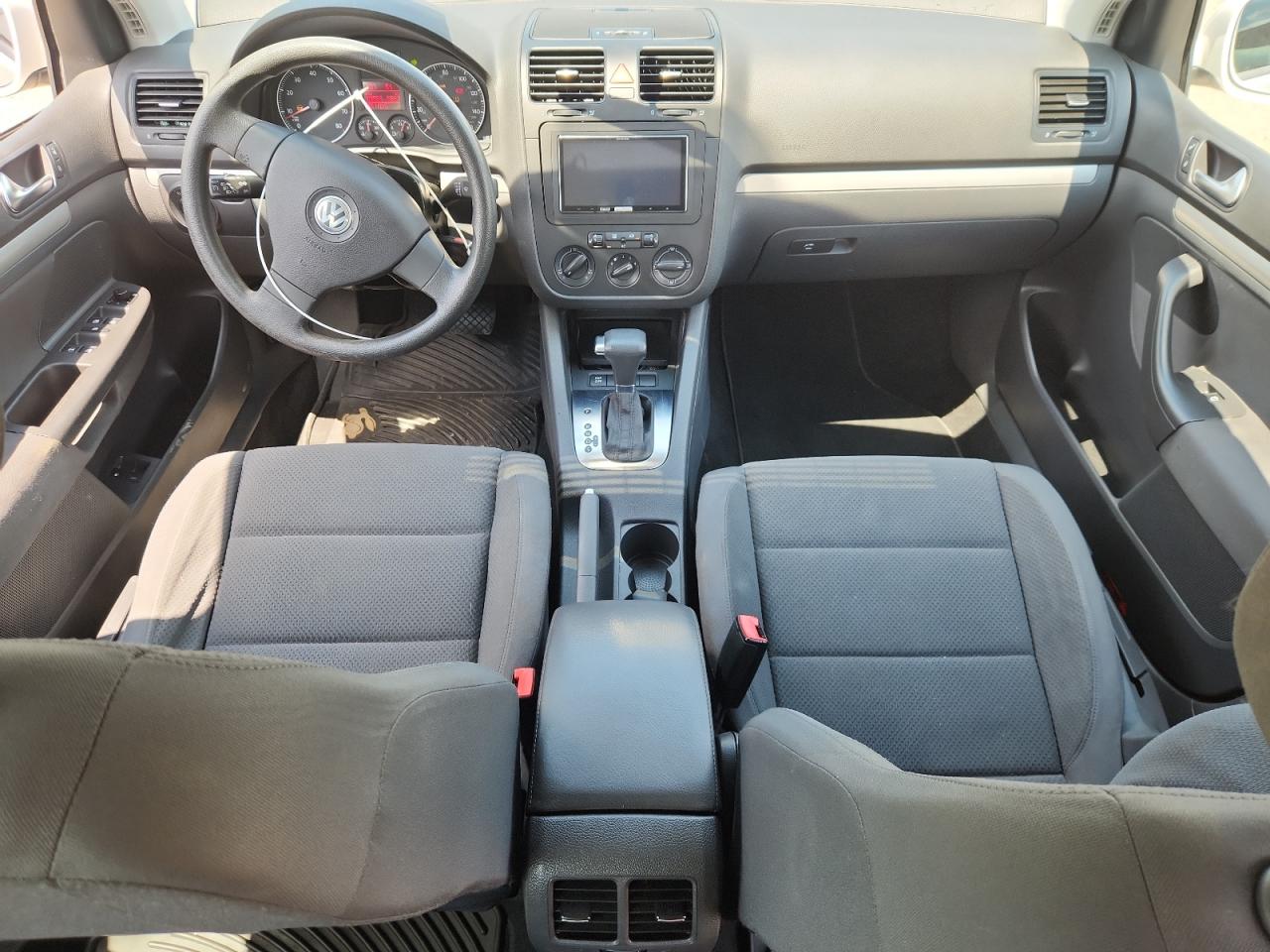 2009 Volkswagen Rabbit VIN: WVWDB71K79W120196 Lot: 62126625
