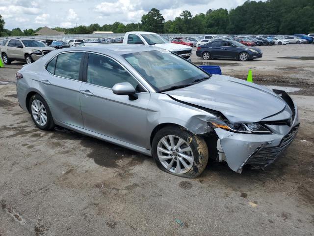  TOYOTA CAMRY 2022 Серебристый