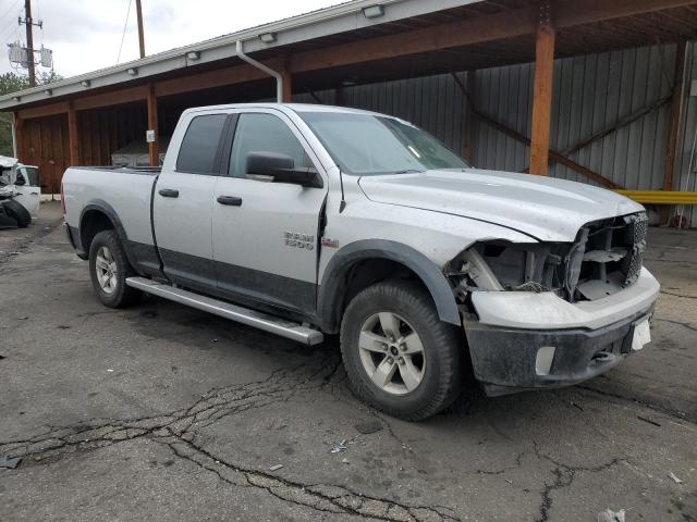 Пікапи RAM 1500 2014 Сріблястий