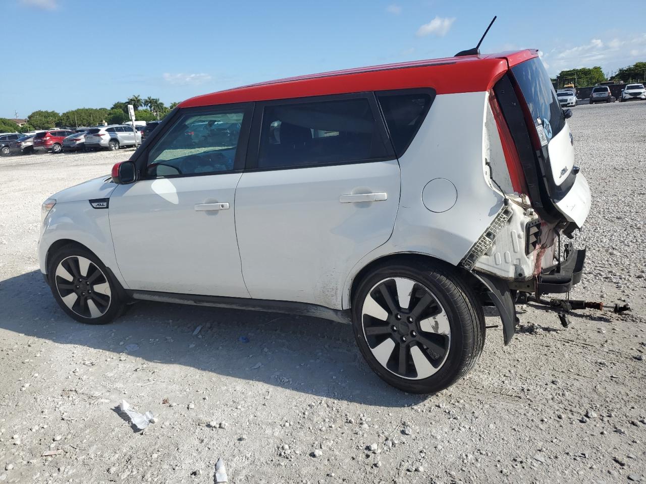 KIA SOUL 2017 VIN KNDJP3A56H7446278 photo 2