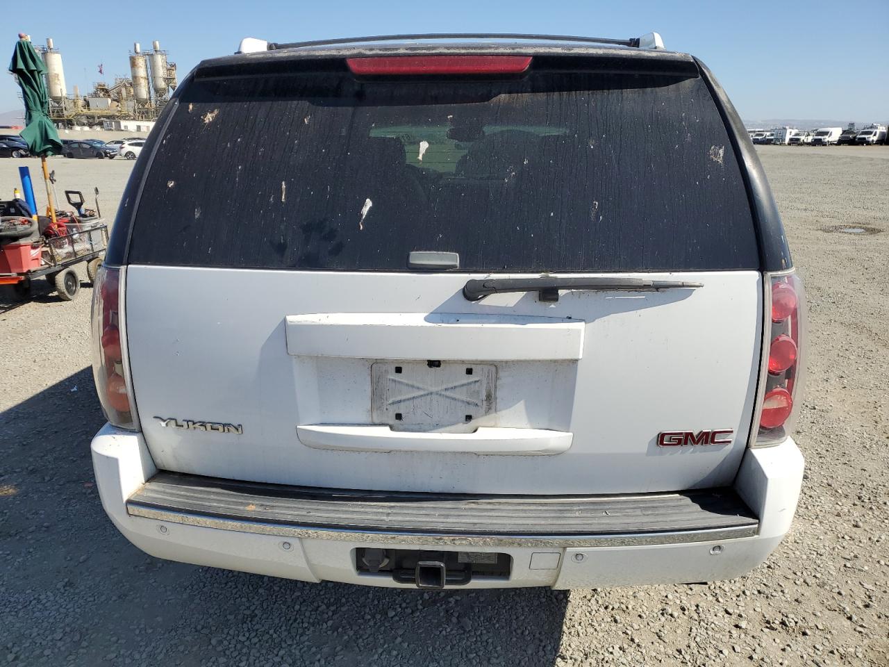 2007 GMC Yukon Denali VIN: 1GKFK63827J263835 Lot: 61187615