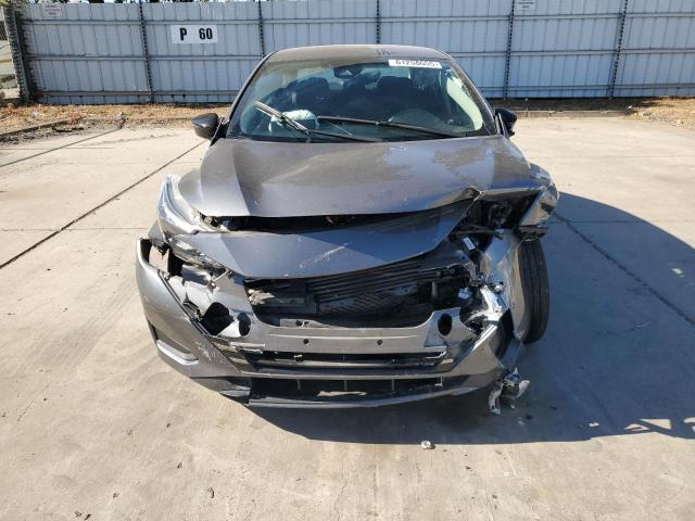  NISSAN VERSA 2023 Szary
